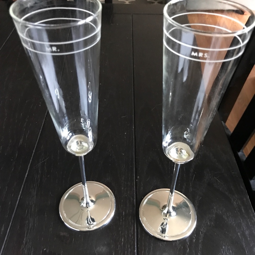 Kate Spade Mr and Mrs champagne toasting glasses